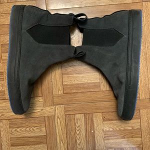 URI minkoff Chelsea boots in fair condition.